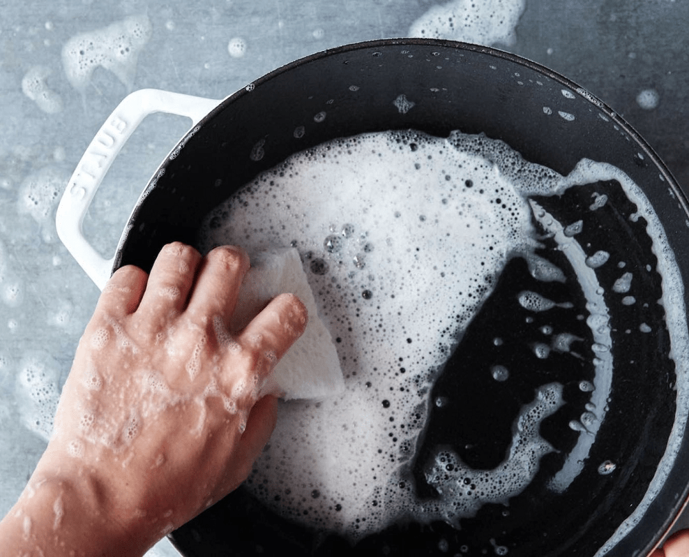 how to clean cast iron stove grates with baking soda and vinegar