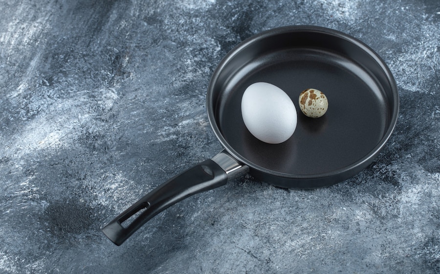 how long to cook steak in cast iron for medium-rare