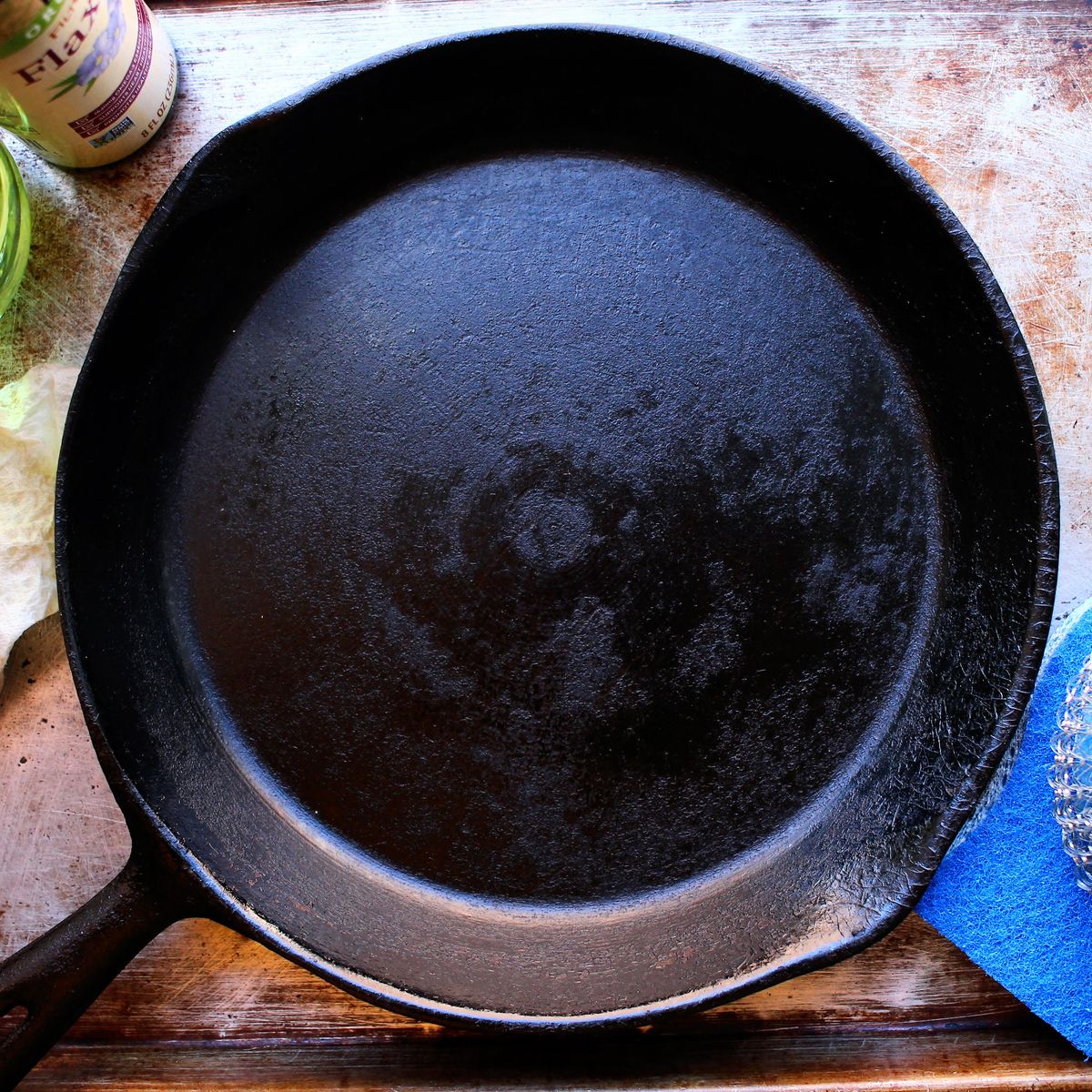 how to season a cast iron skillet with olive oil