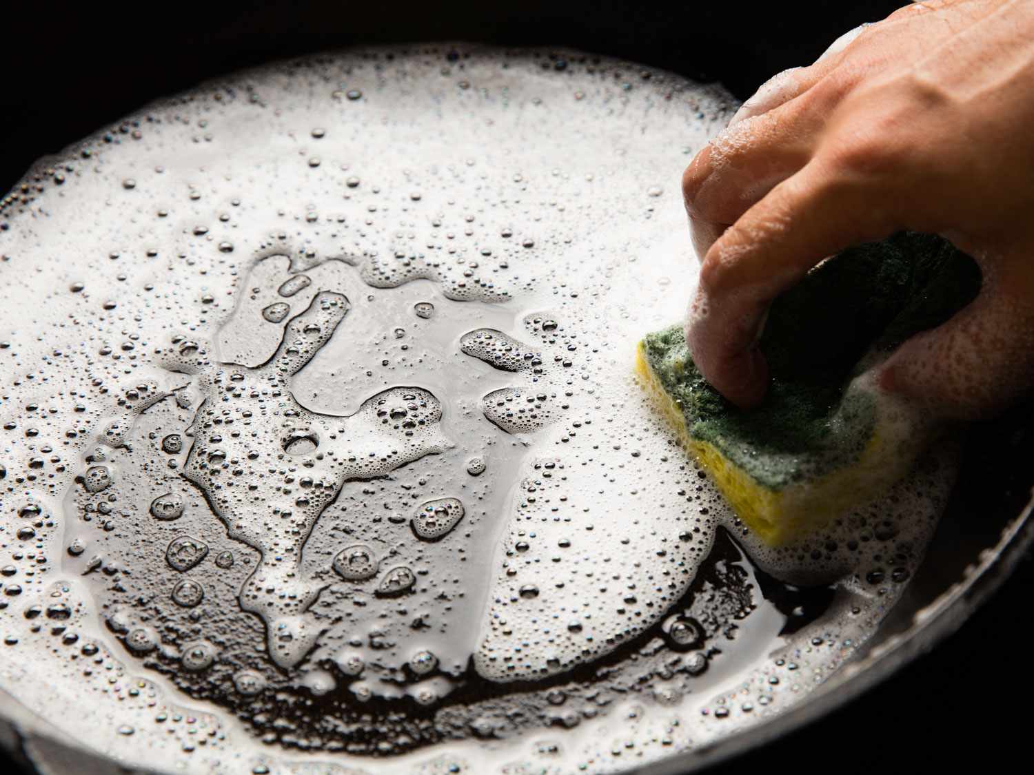 how to reduce smoke when cooking with cast iron