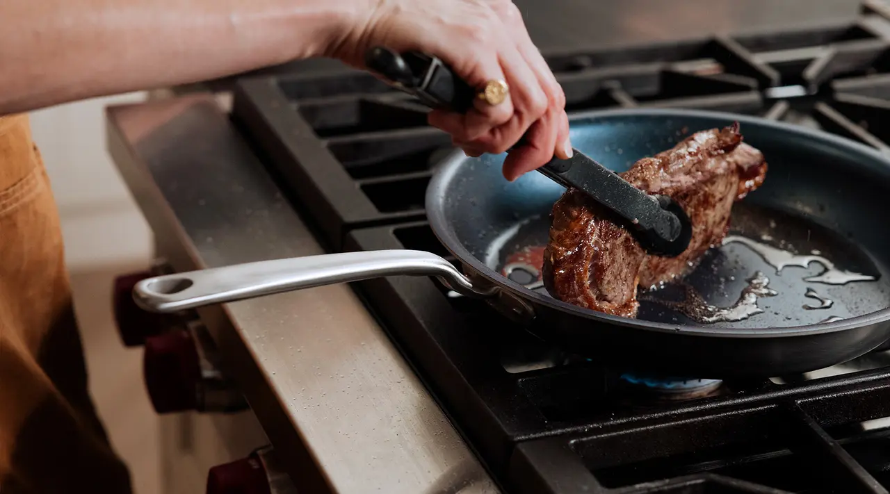 how to measure the depth of a skillet