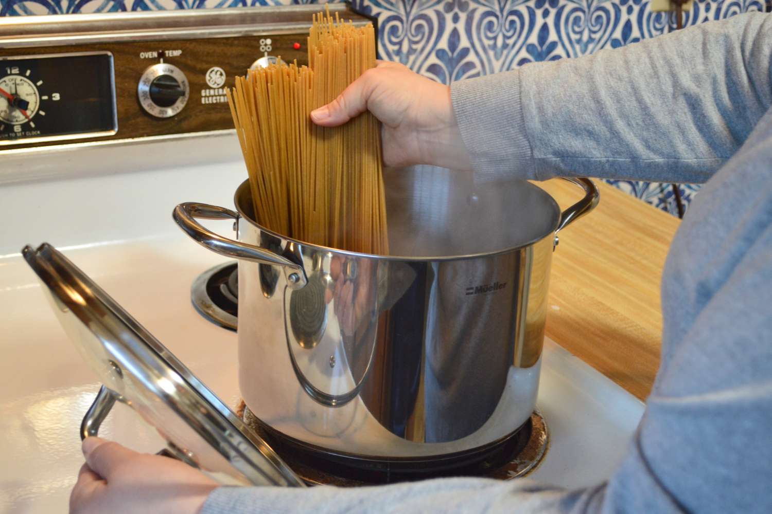 How big is a 20 qt stock pot