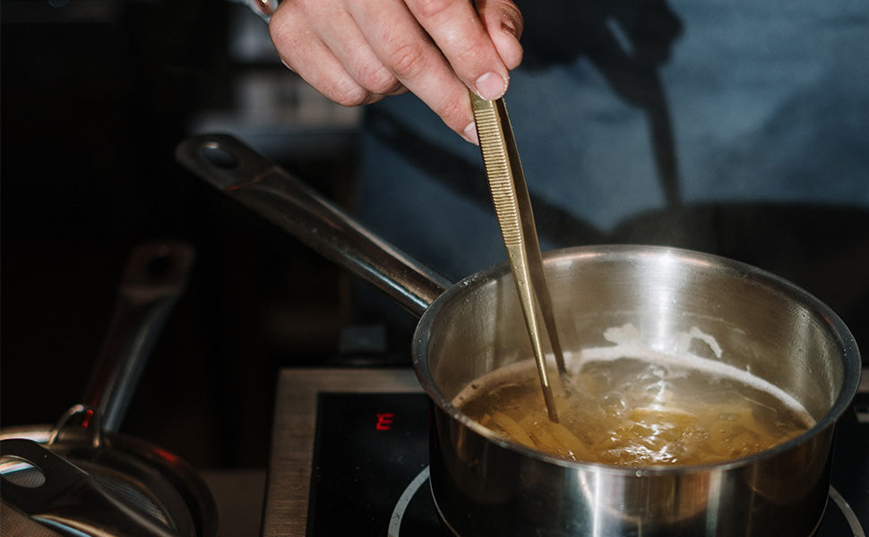 how to clean a burnt saucepan with bicarb