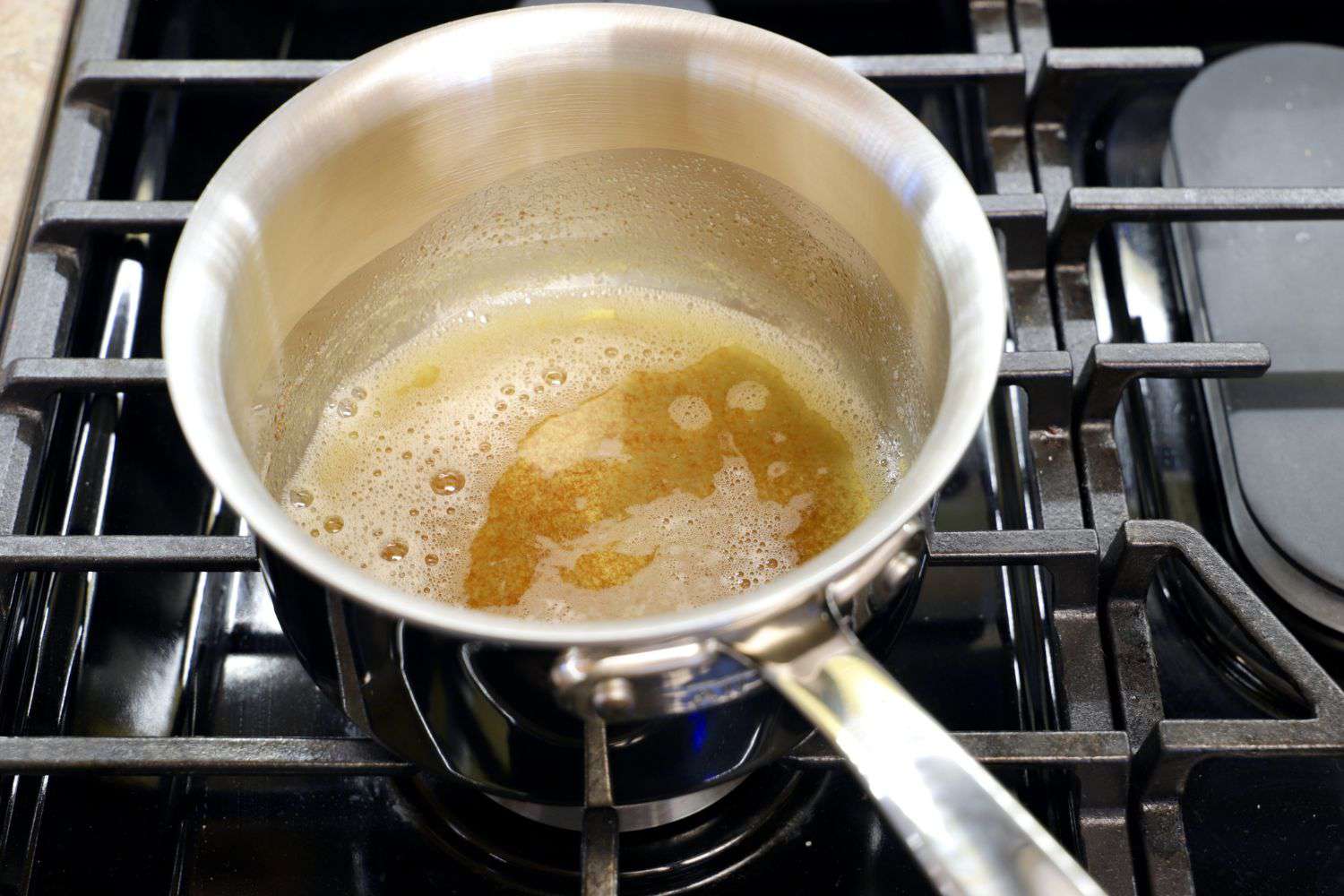 how to fry chips in a saucepan