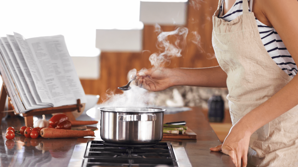 how to clean burnt jam from saucepan