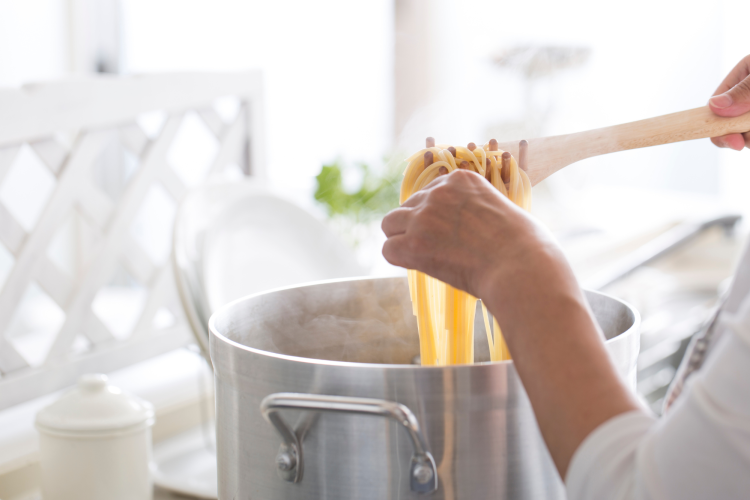 how to fix a broken saucepan handle