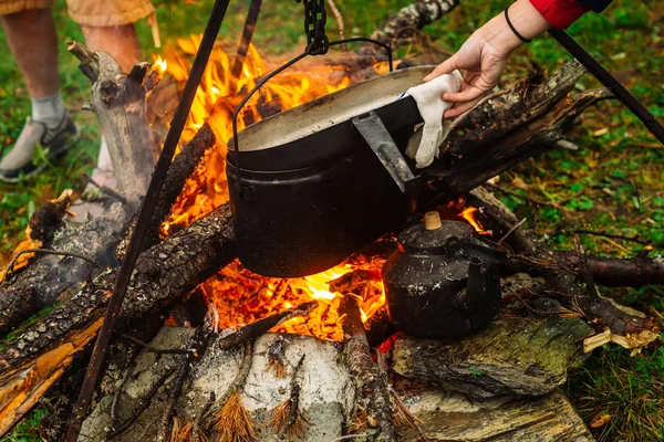 Stainless Steel vs Cast Iron Which Tripod Grill Is Best for You
