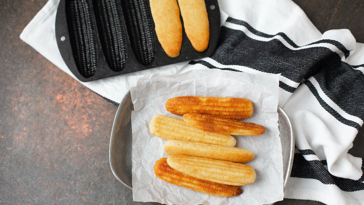 Mini Cornbread Pans for Bite-Sized Baking Fun
