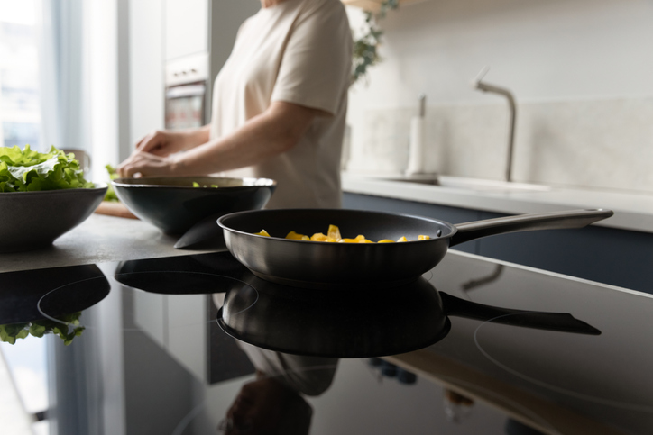 how to avoid scratches with cast iron