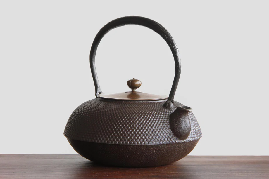 decorative cast iron vessels Decorative Cast Iron Vessels: Elegant Ideas for Home and Garden